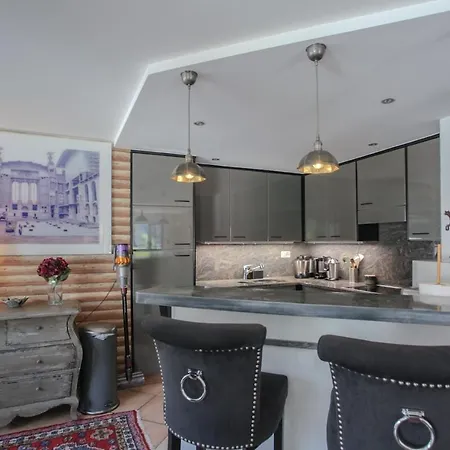 L Opaline - 3 - 7 Personnes - * 尚佩里